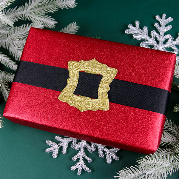 Santa Buckle Gift Topper