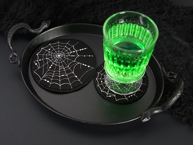 Spiraling Spiderwebs Coaster (In-the-Hoop)